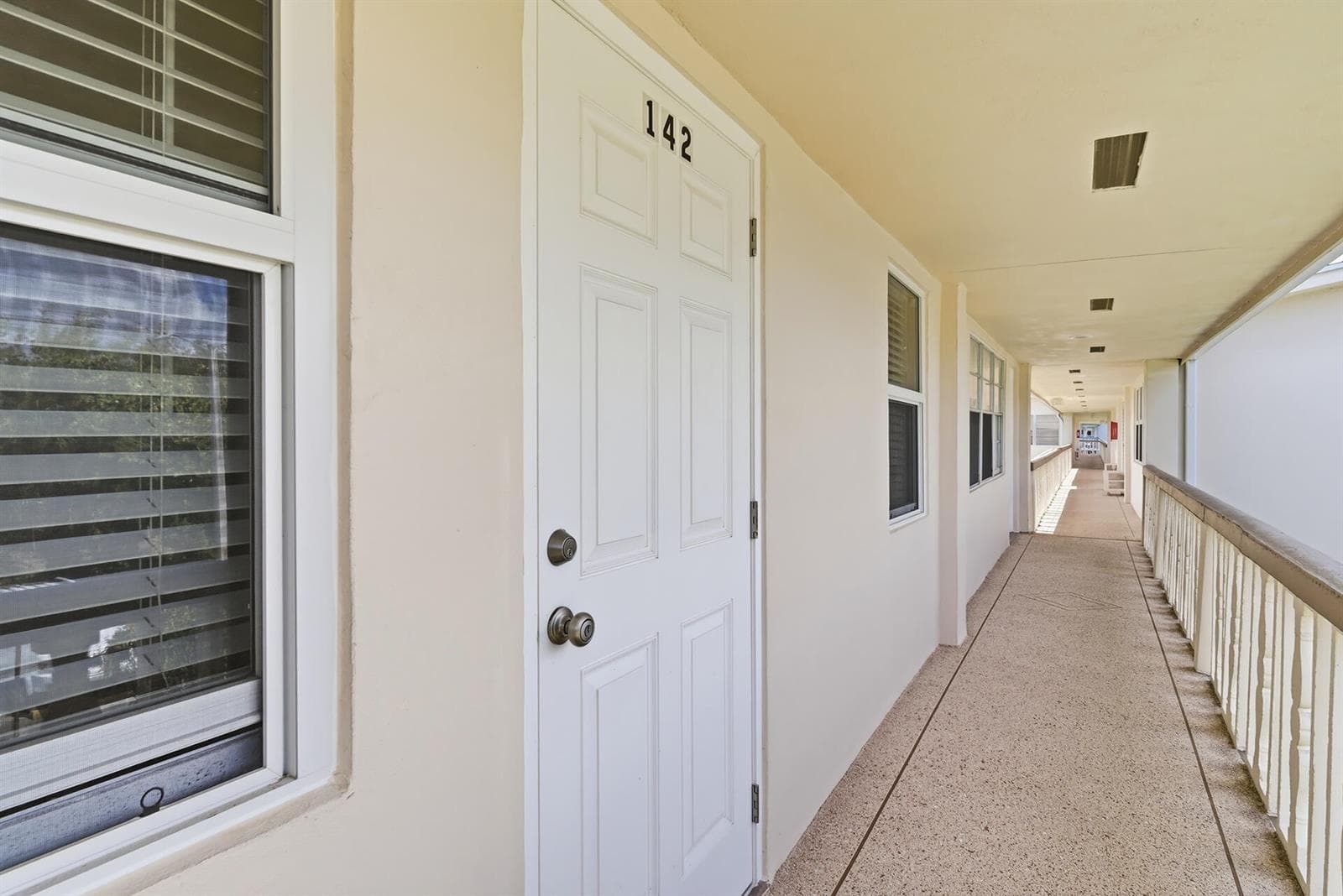 142 Norwich F, West Palm Beach, FL 33417 photo 3