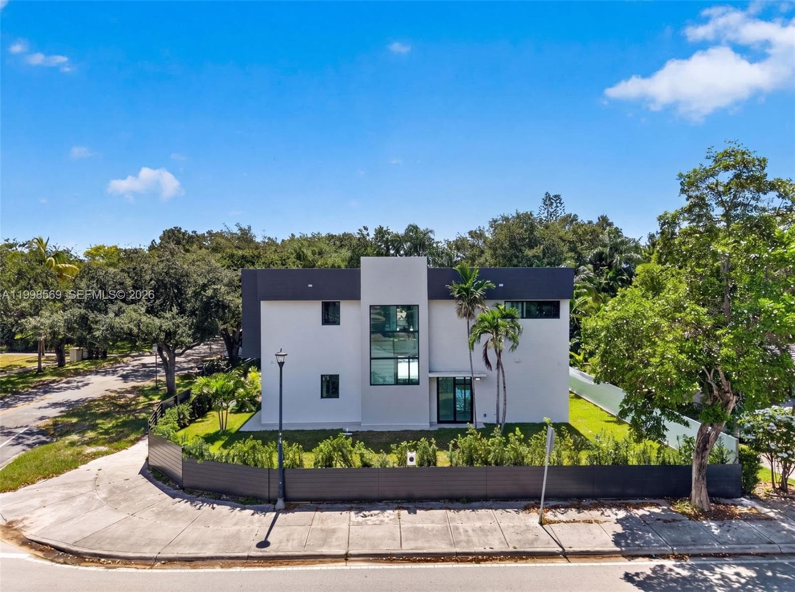 9833 N Miami Ave, Miami Shores, FL 33150 photo 2
