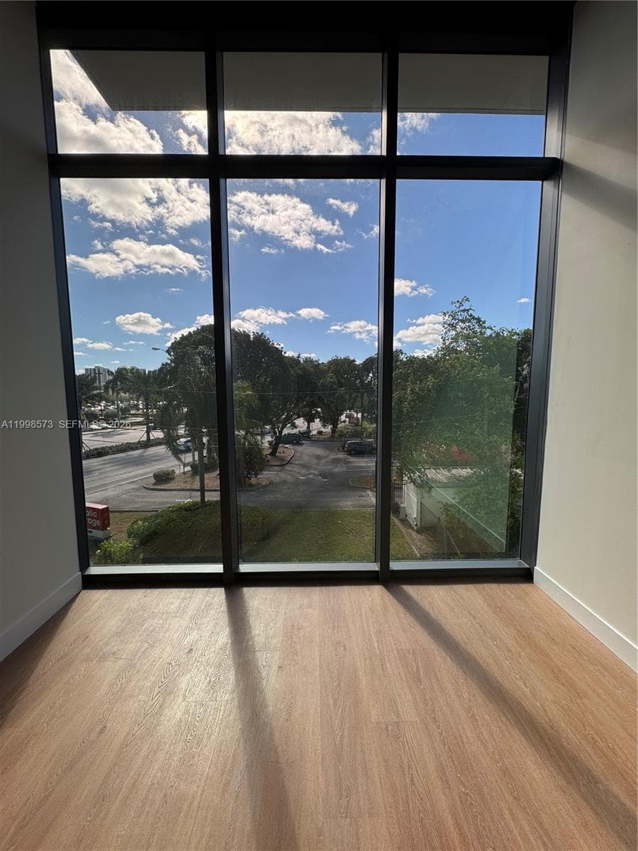 21290 Biscayne Blvd # 208, Aventura, FL 33180