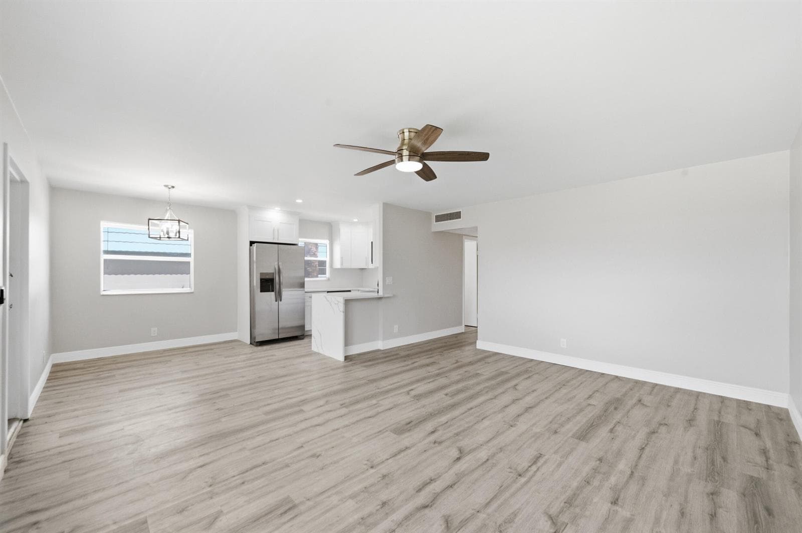 284 Flanders F, Delray Beach, FL 33484 photo 5