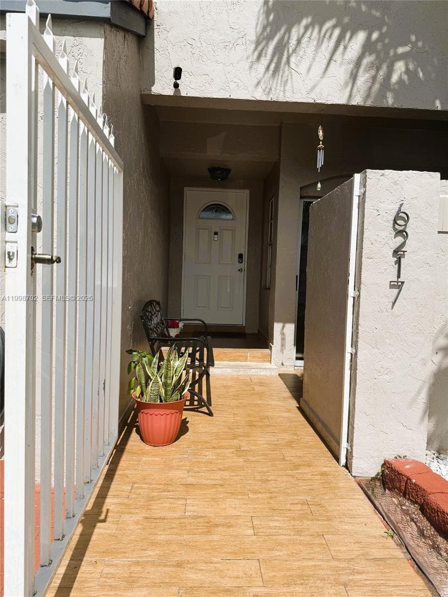 6217 SW 128th Pl, Miami, FL 33183 photo 3