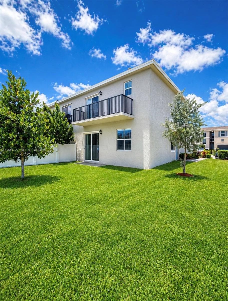 823 SE 17th St, Homestead, FL 33034 photo 4