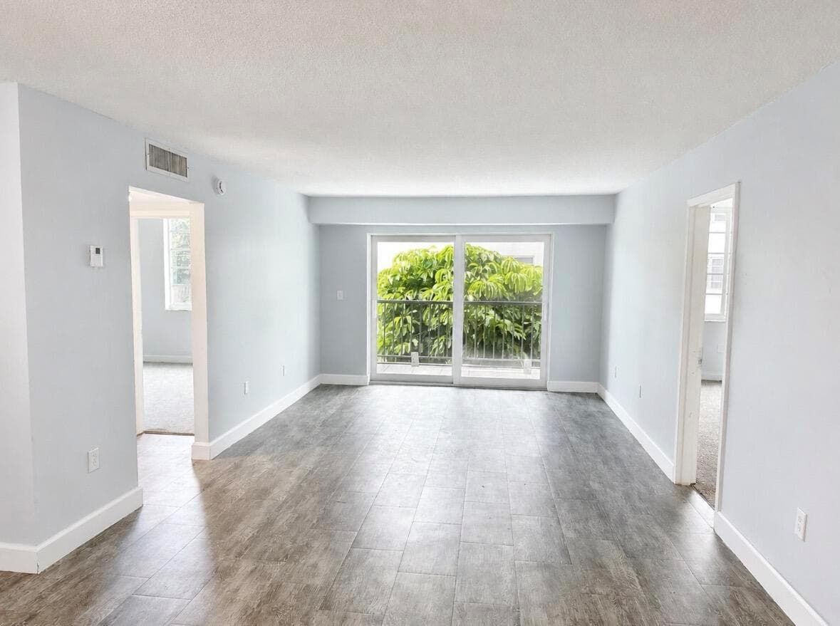 1250 NE 125th Street # 216d, North Miami, FL 33161
