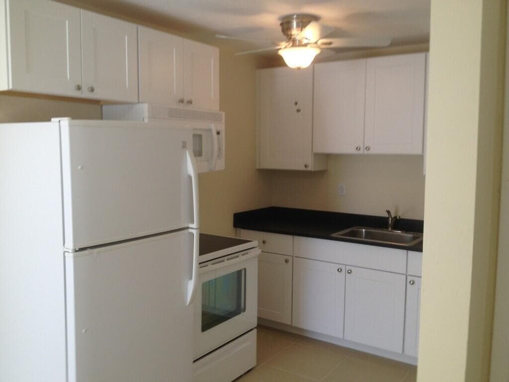 203 SE 4th Avenue, Boynton Beach, FL 33435 photo 2