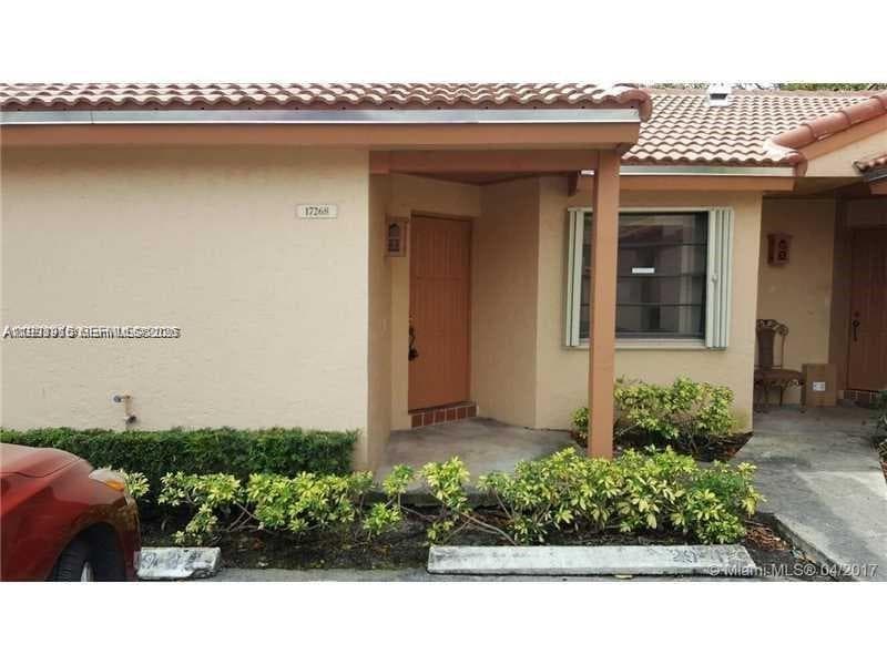 17268 NW 60th Ct, Hialeah, FL 33015 photo 2