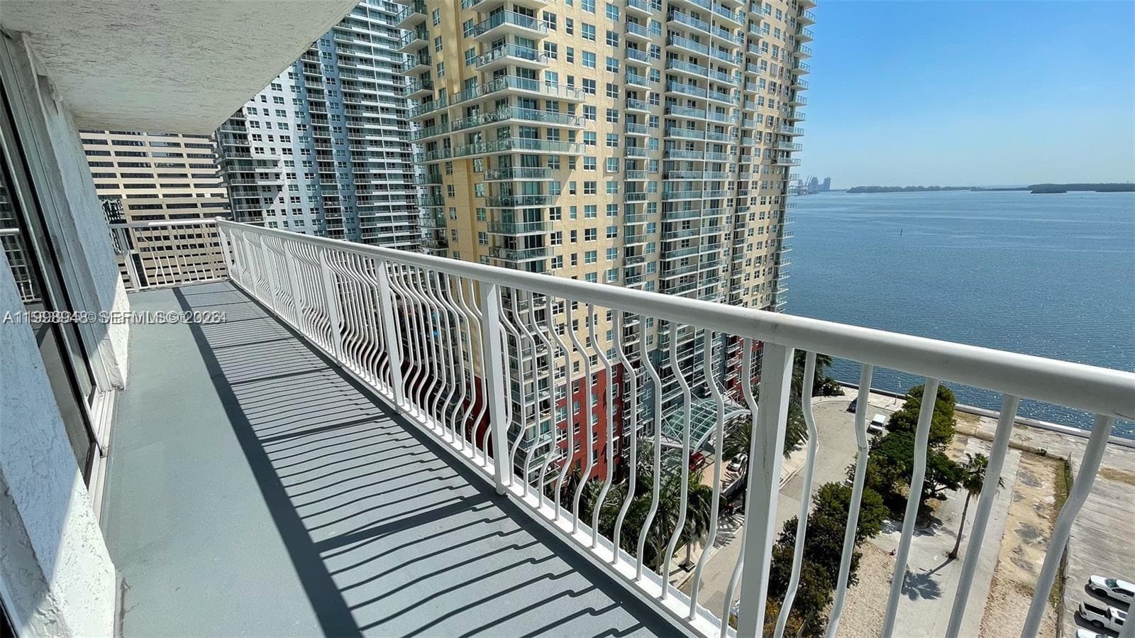1200 Brickell Bay Dr # 1702, Miami, FL 33131