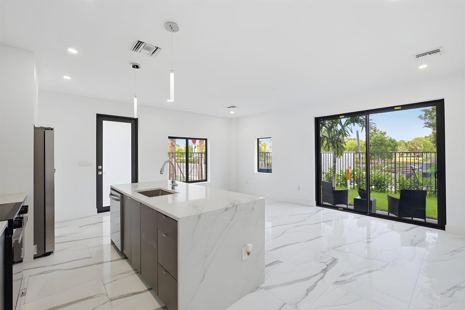 1548 NW 1st Avenue, Pompano Beach, FL 33060 photo 5