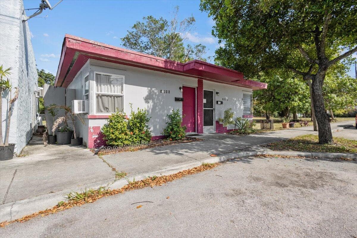 1504 N Sapodilla Avenue, West Palm Beach, FL 33401 photo 3