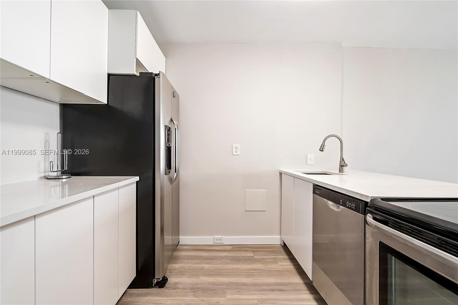 701 Three Islands Blvd # 316, Hallandale Beach, FL 33009