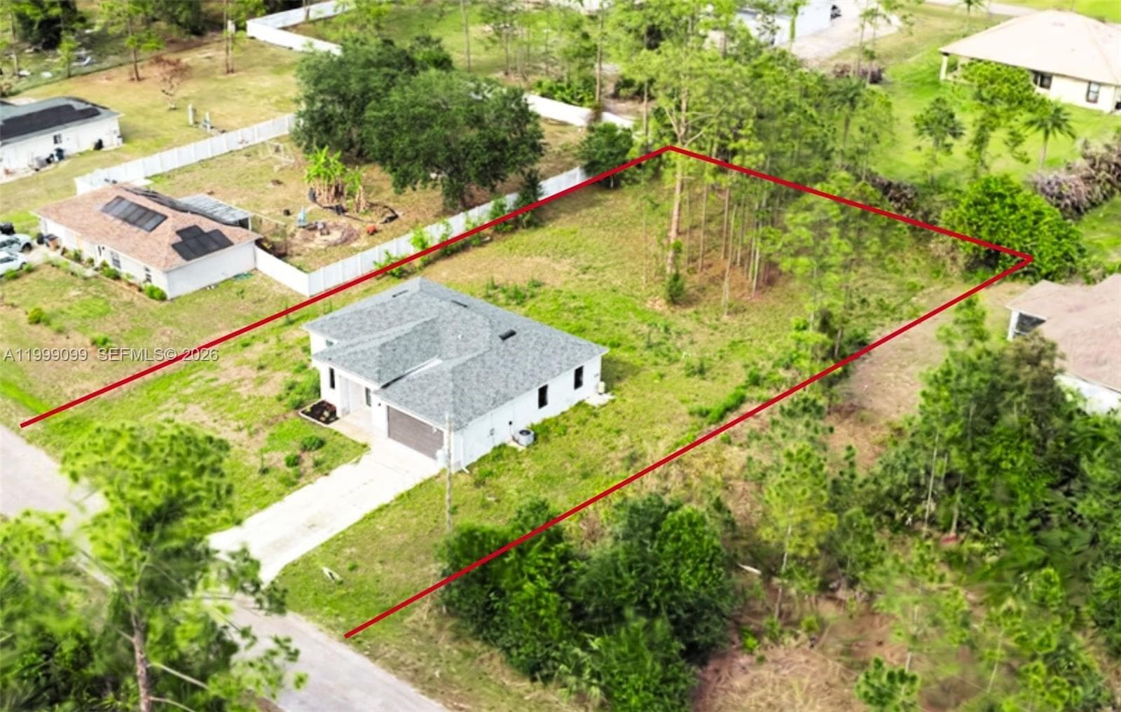 902 MAGNOLIA AVE, Lehigh Acres, FL 33972 photo 4