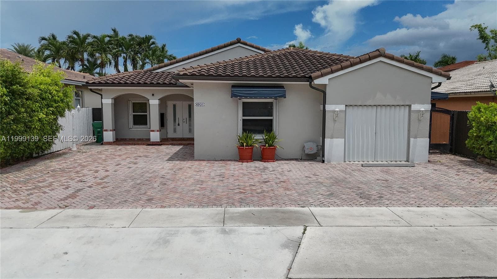 6931 SW 159th Pl, Miami, FL 33193 photo 2