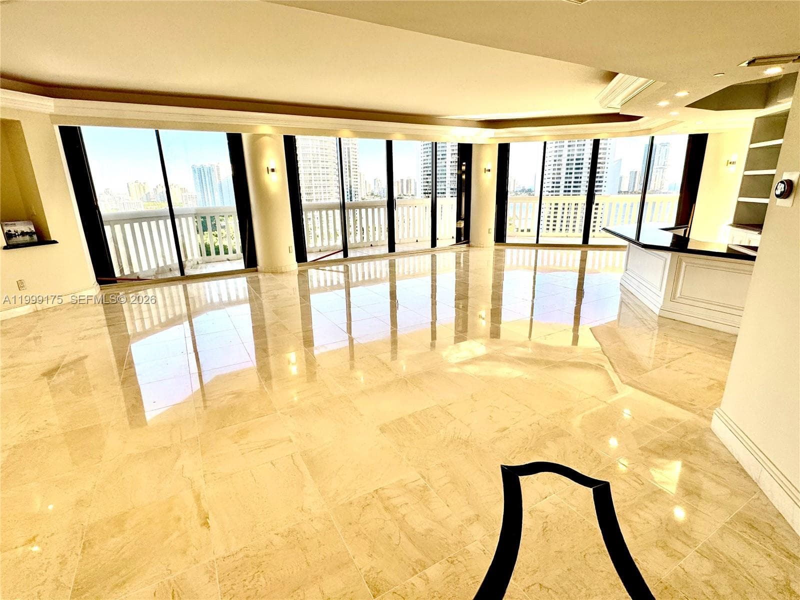 2000 Island Blvd # 1801, Aventura, FL 33160 photo 5
