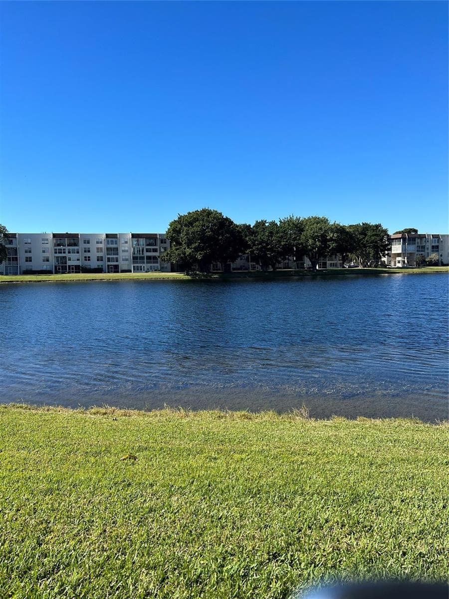 1526 Whitehall Drive # 402, Davie, FL 33324 photo 5