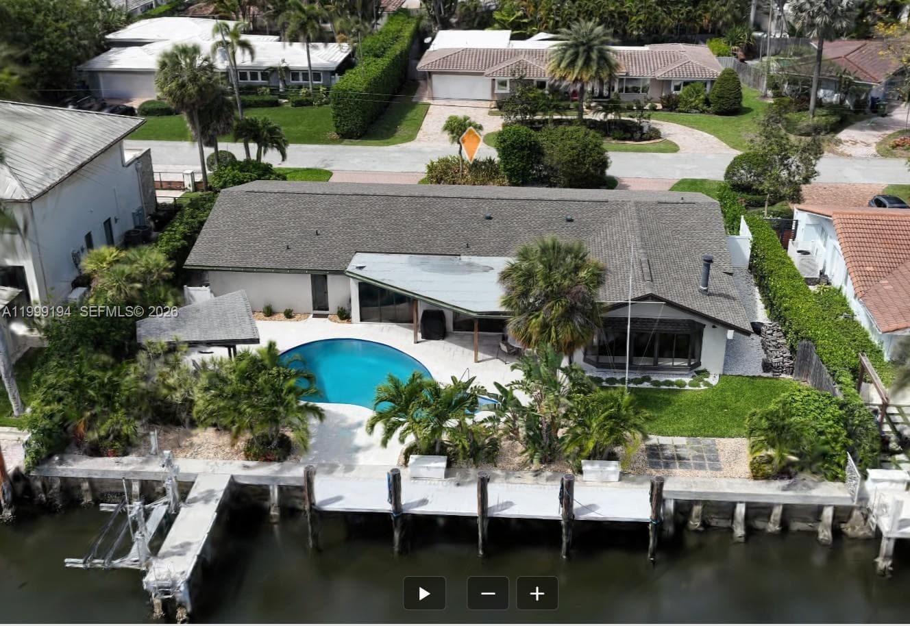 2832 NE 26th St, Fort Lauderdale, FL 33305 photo 2