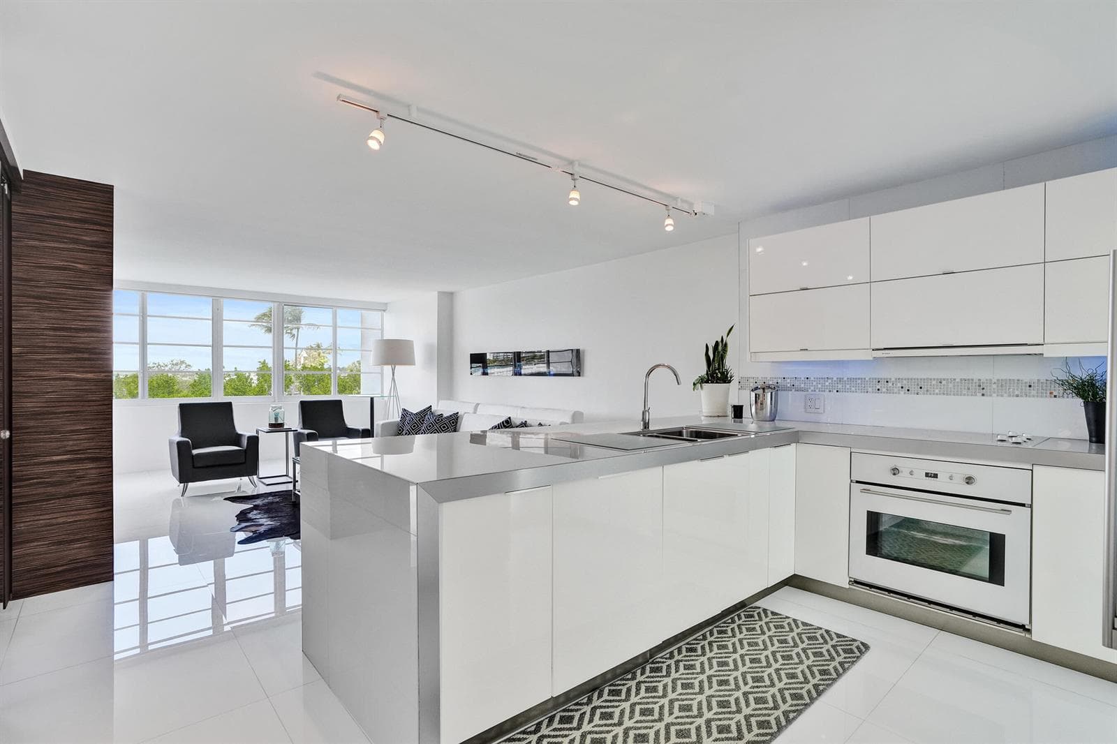 1670 Lincoln Court # 3b, Miami Beach, FL 33139 photo 4