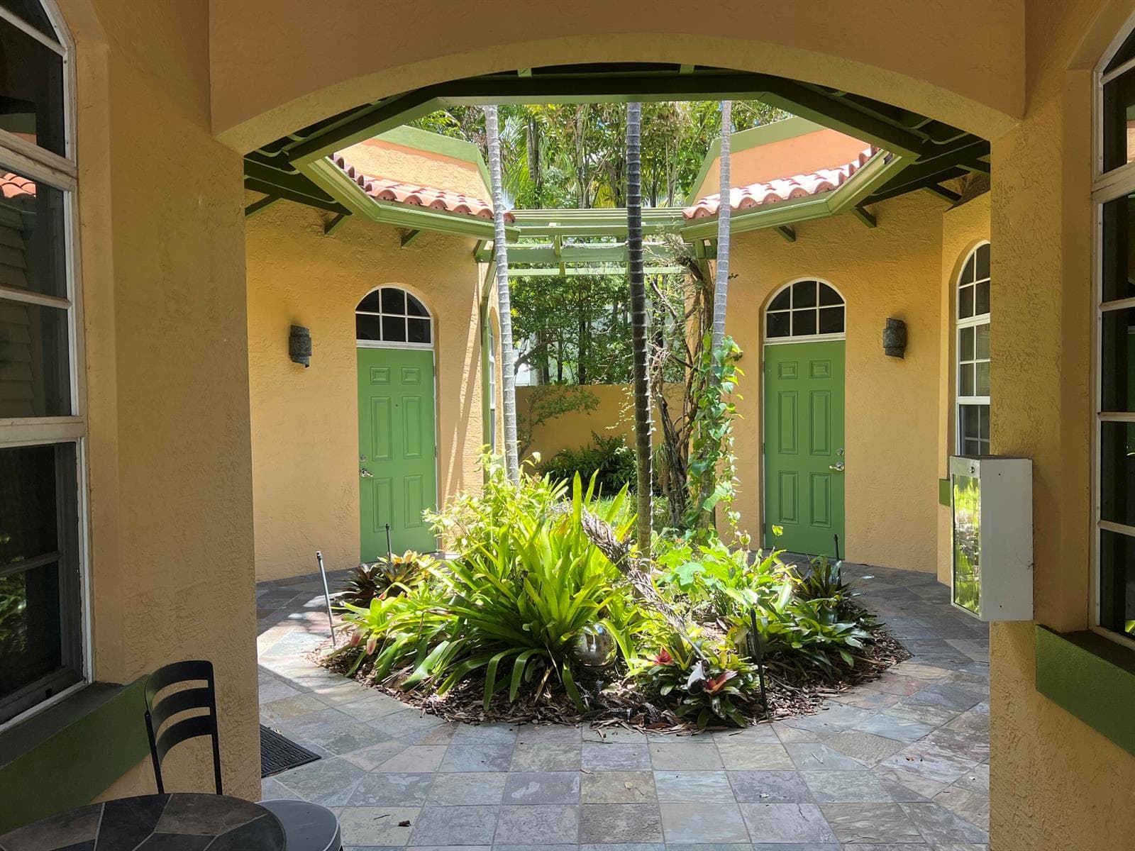 720 NE 3rd, Fort Lauderdale, FL 33304 photo 2