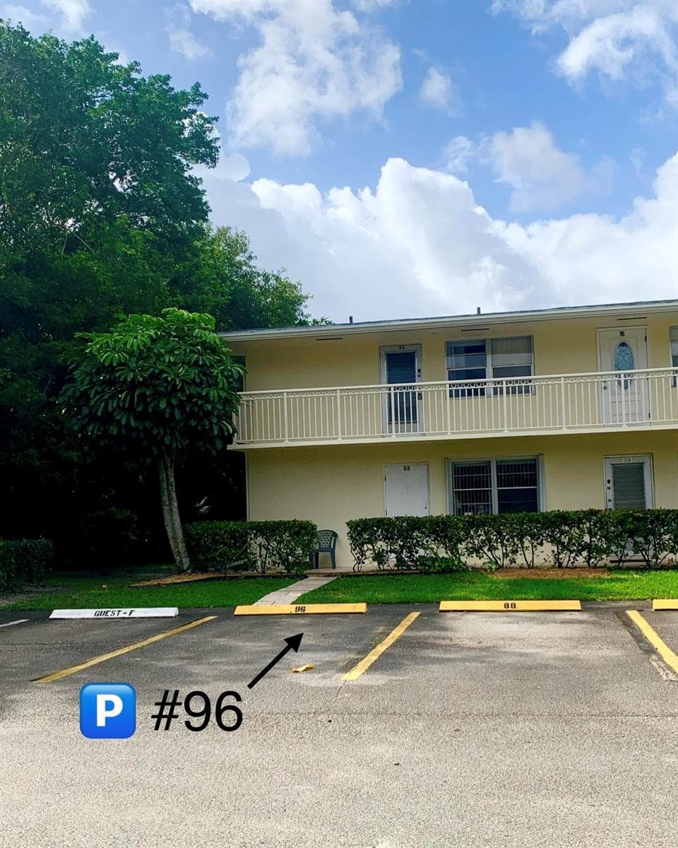 96 Hastings F, West Palm Beach, FL 33417 photo 3