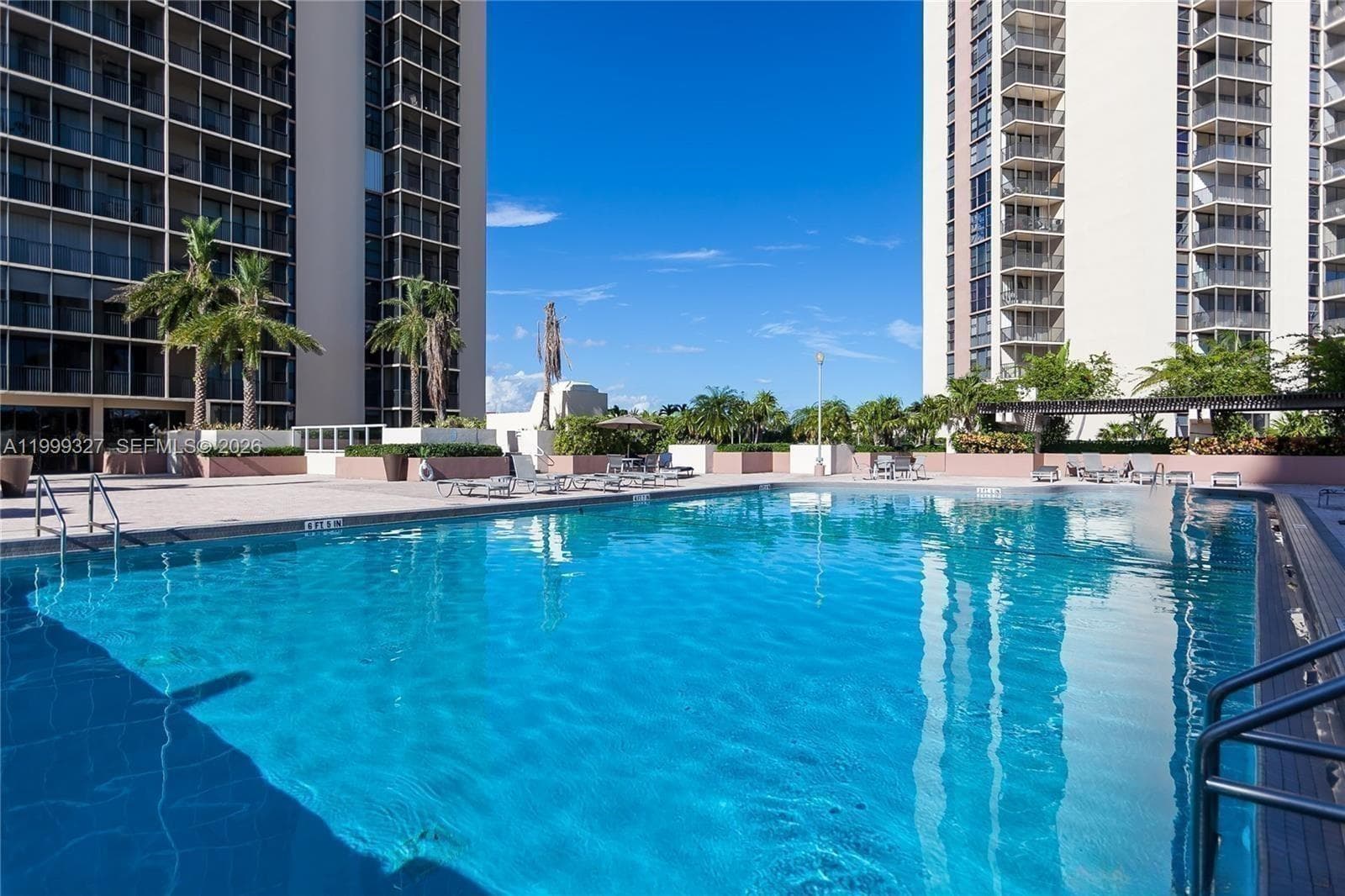 20335 W Country Club Dr # 206, Aventura, FL 33180 photo 5
