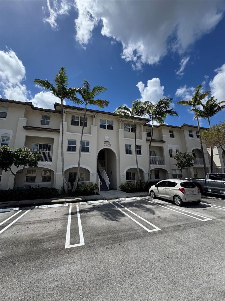 11601 NW 89th St # 209, Doral, FL 33178 photo 2