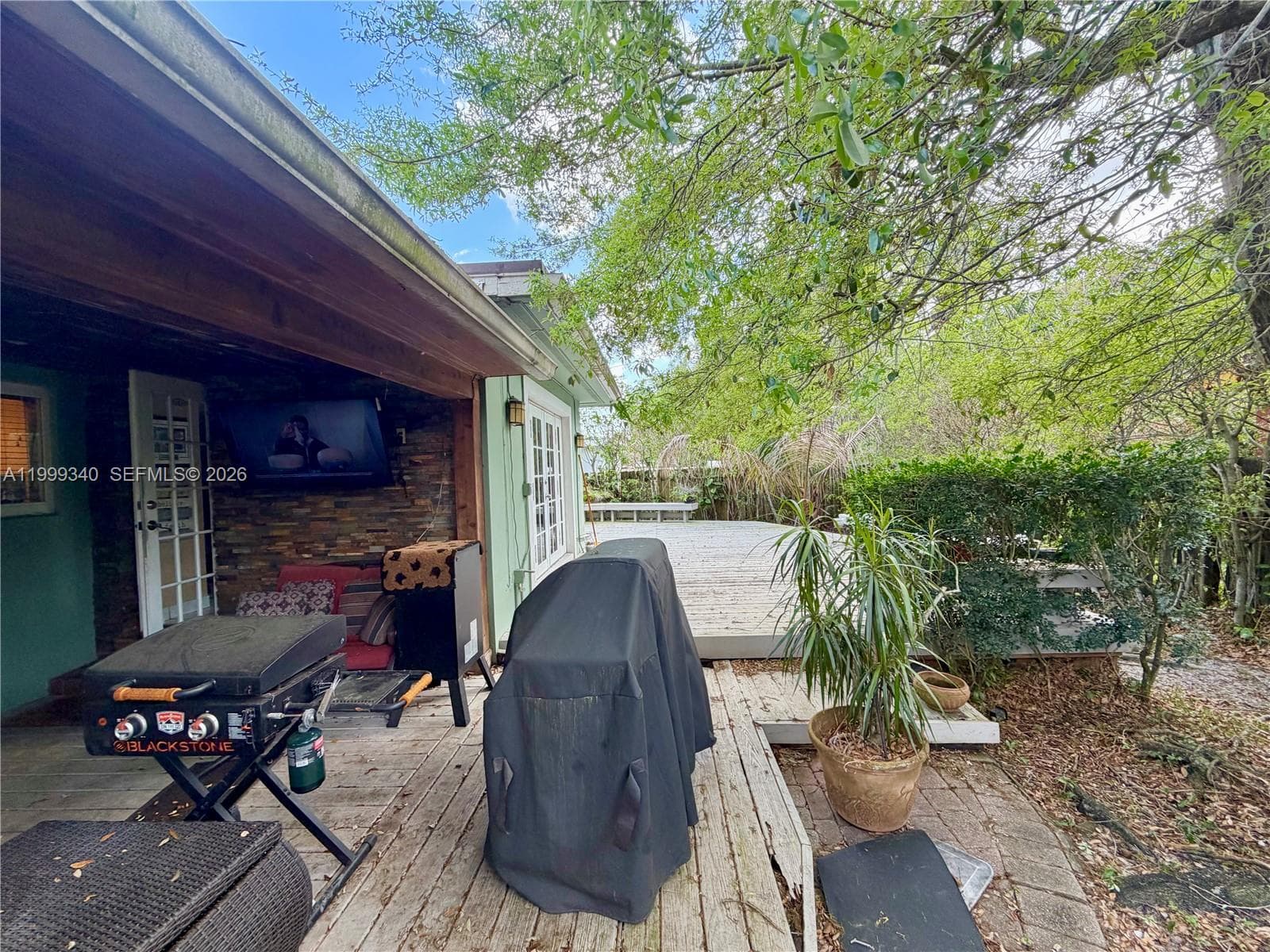 1581 SW 27th Ter, Fort Lauderdale, FL 33312 photo 2
