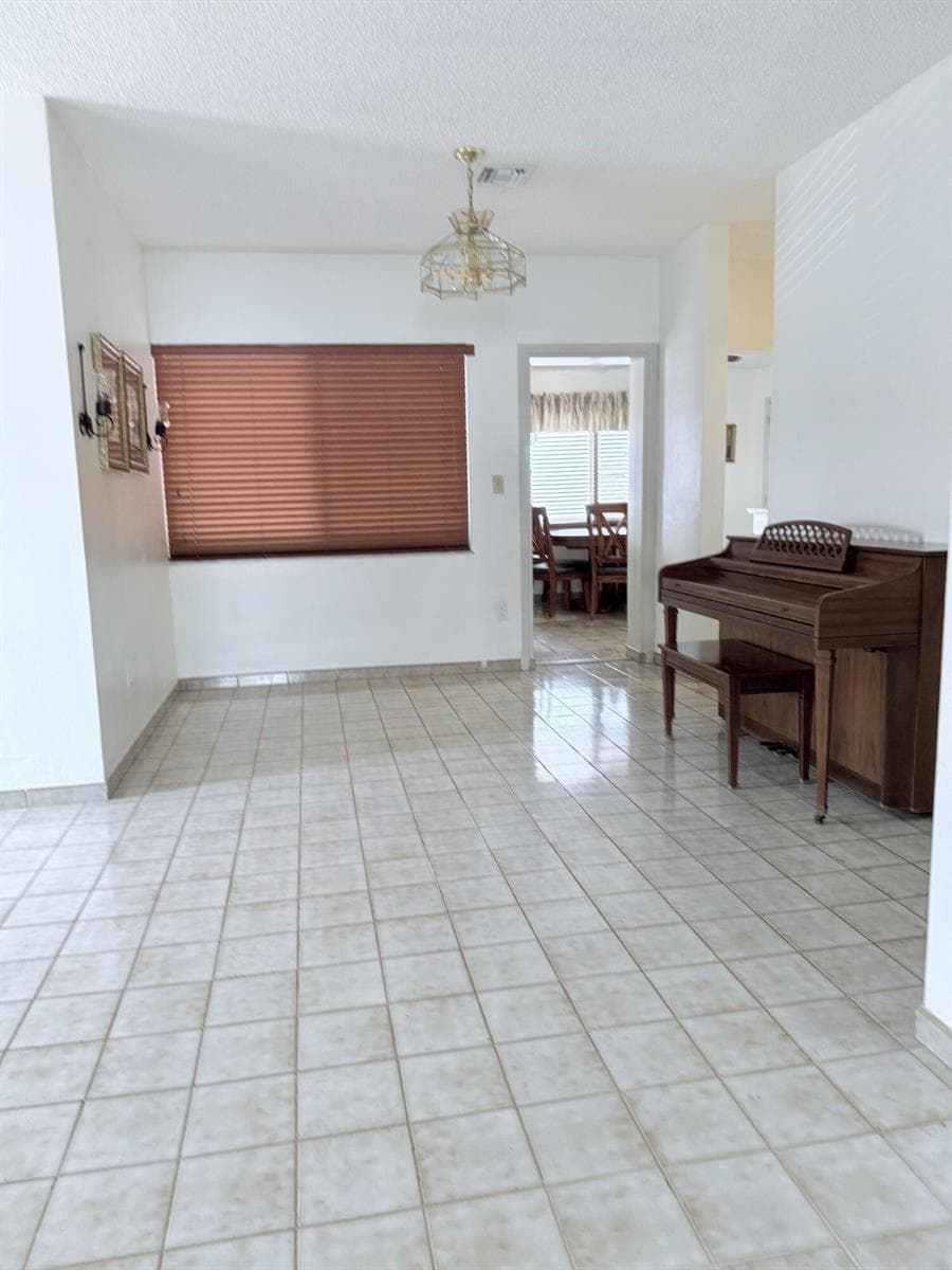 957 W 67th Street, Hialeah, FL 33012 photo 5