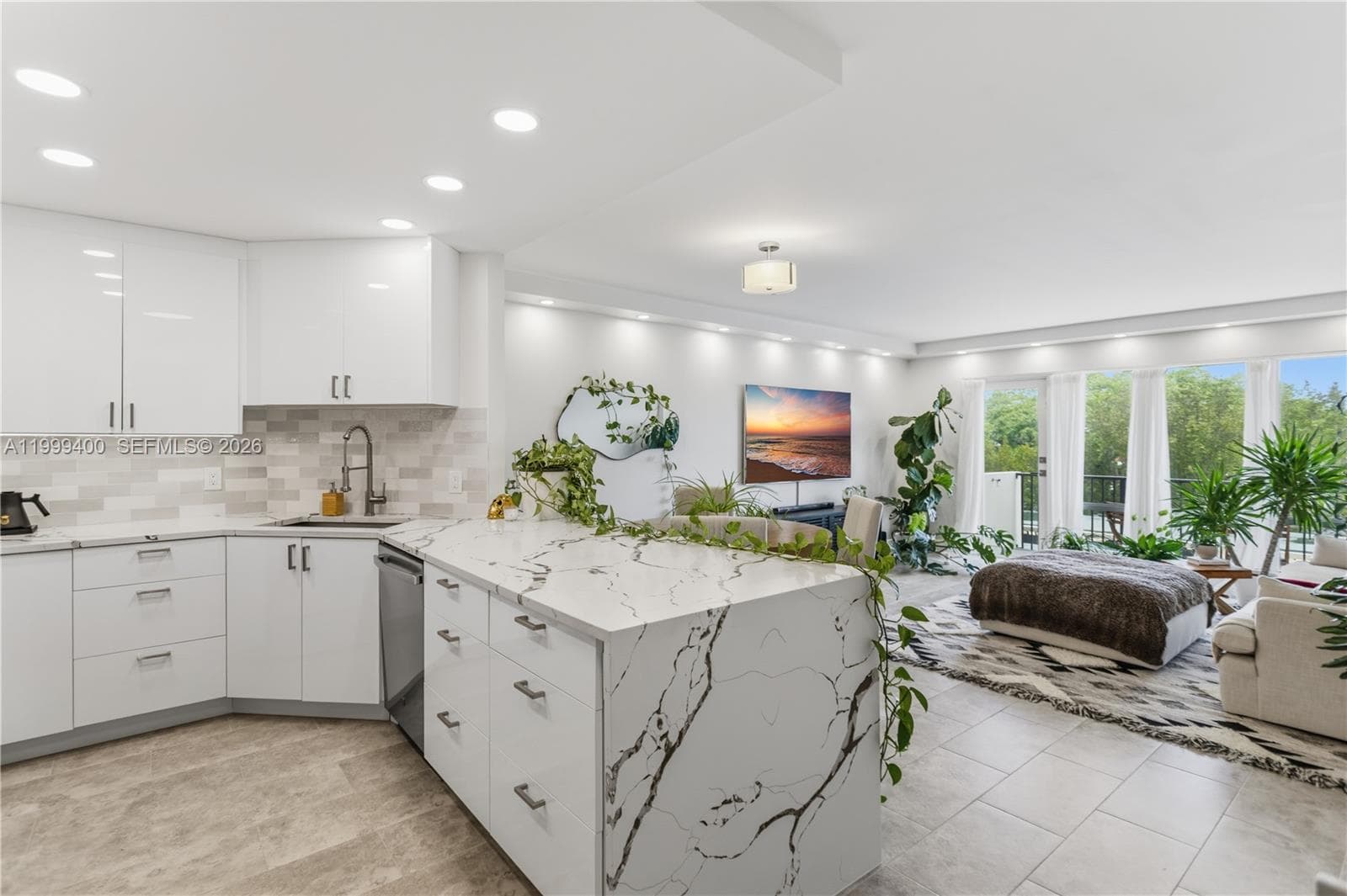 340 Sunset Dr # 407, Fort Lauderdale, FL 33301 photo 2