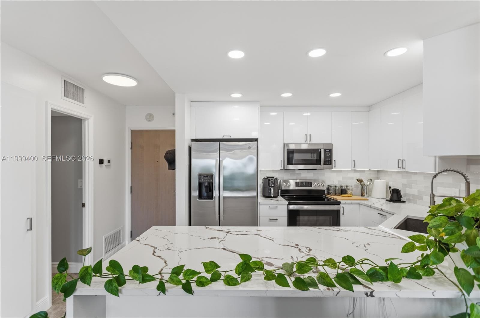 340 Sunset Dr # 407, Fort Lauderdale, FL 33301 photo 4