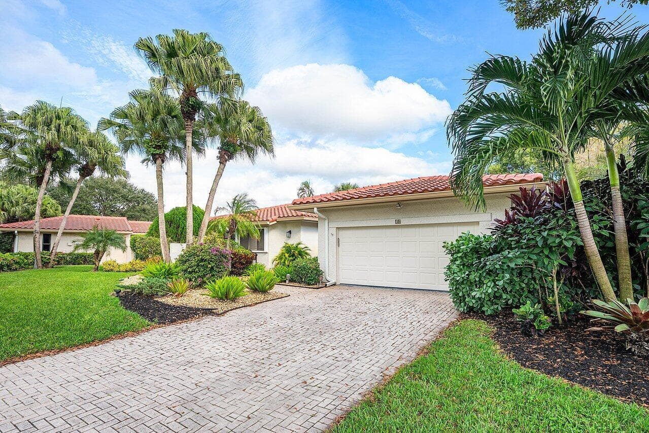 18 Bristol Lane, Boynton Beach, FL 33436 photo 4