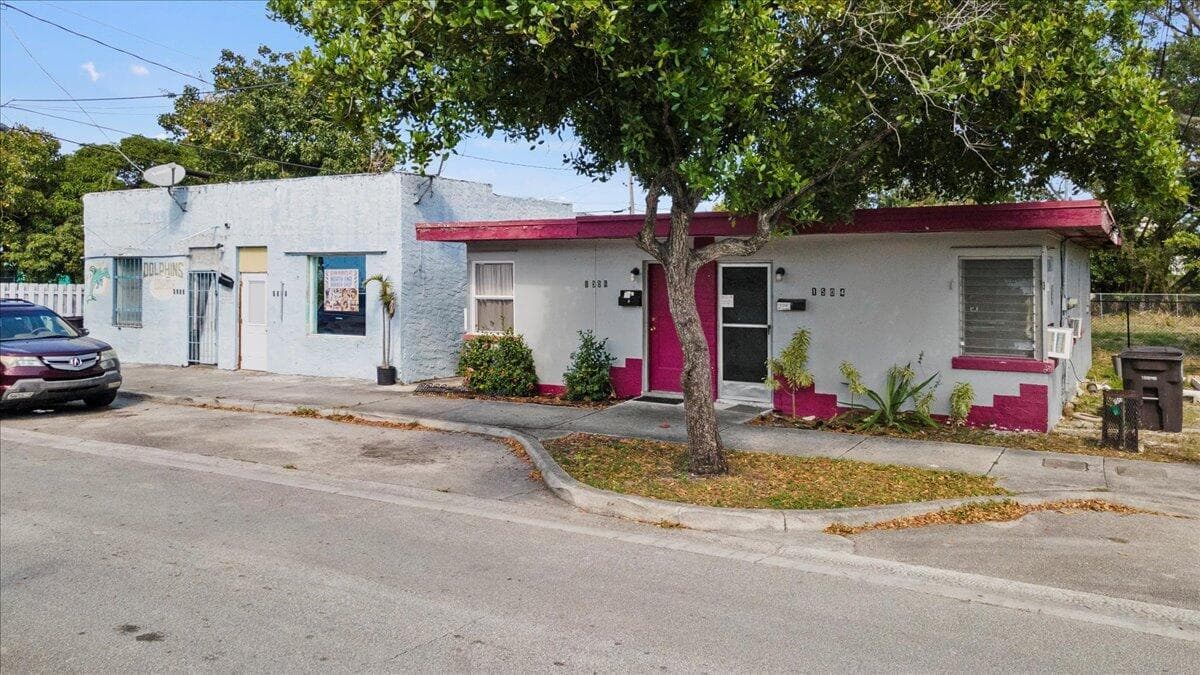 1504 N Sapodilla Avenue N, West Palm Beach, FL 33401
