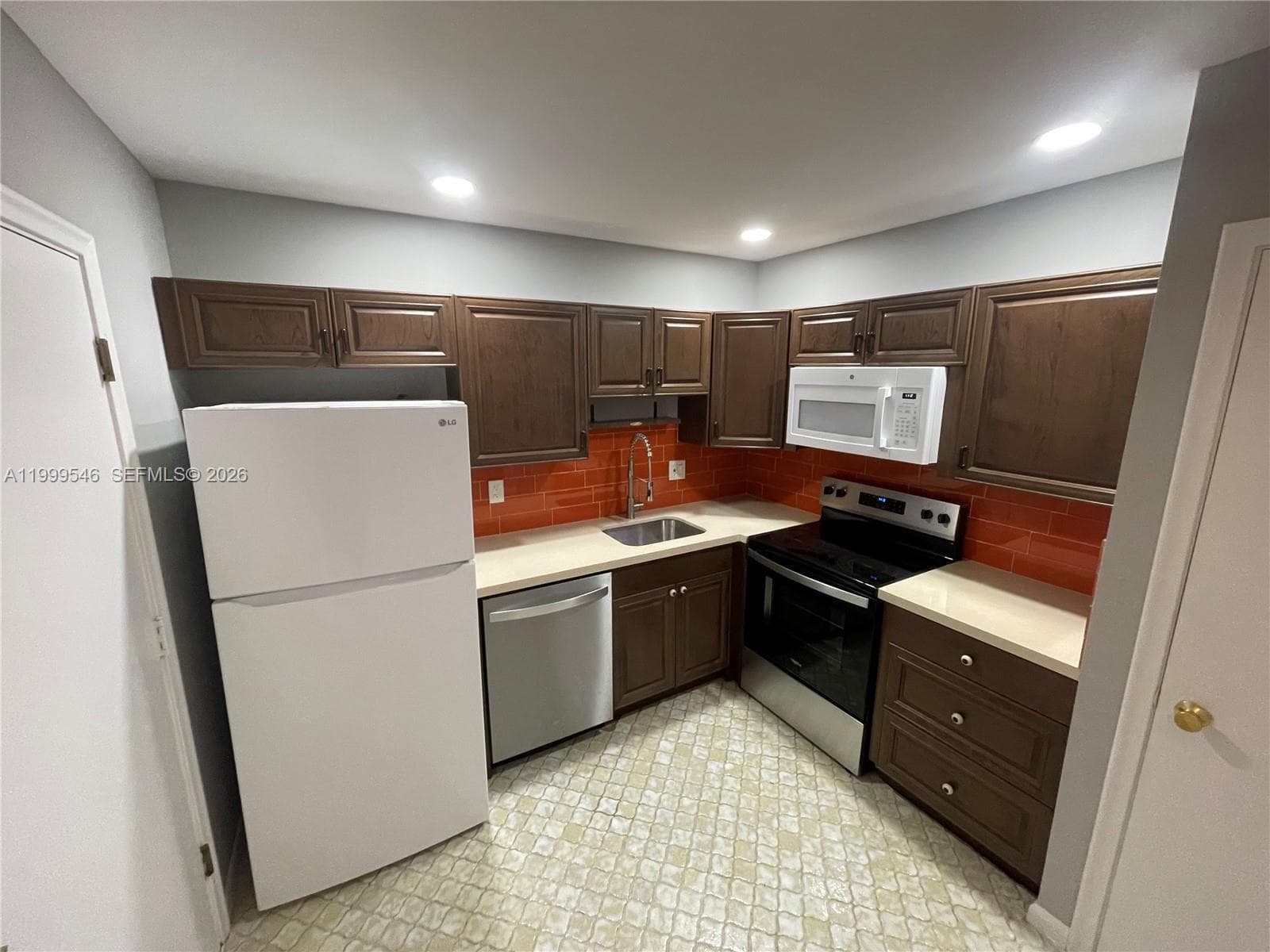 4751 NW 21st St # 611, Lauderhill, FL 33313 photo 2