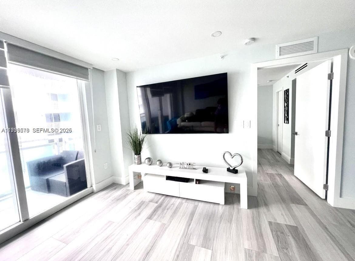 6917 Collins Ave # 806, Miami Beach, FL 33141 photo 2