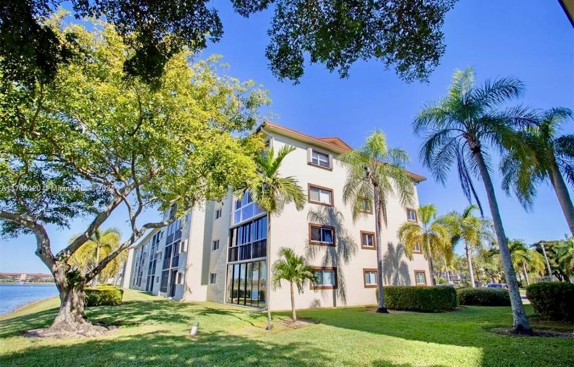 1400 SW 131st Way # 408q, Pembroke Pines, FL 33027 photo 3