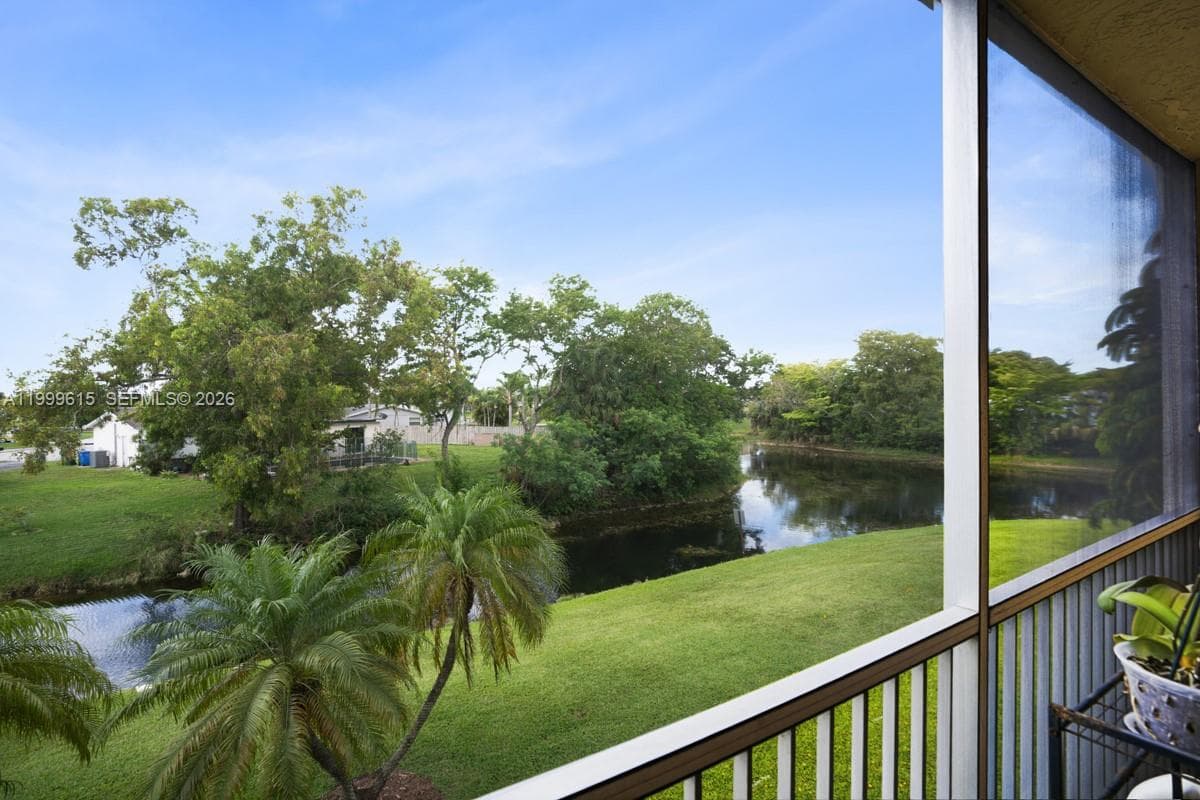 6870 Royal Palm Blvd # 209M, Margate, FL 33063 photo 2