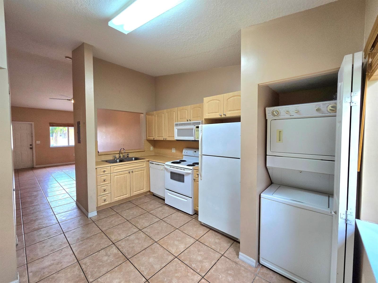 7900 NW 6th Street # 205, Pembroke Pines, FL 33024 photo 4