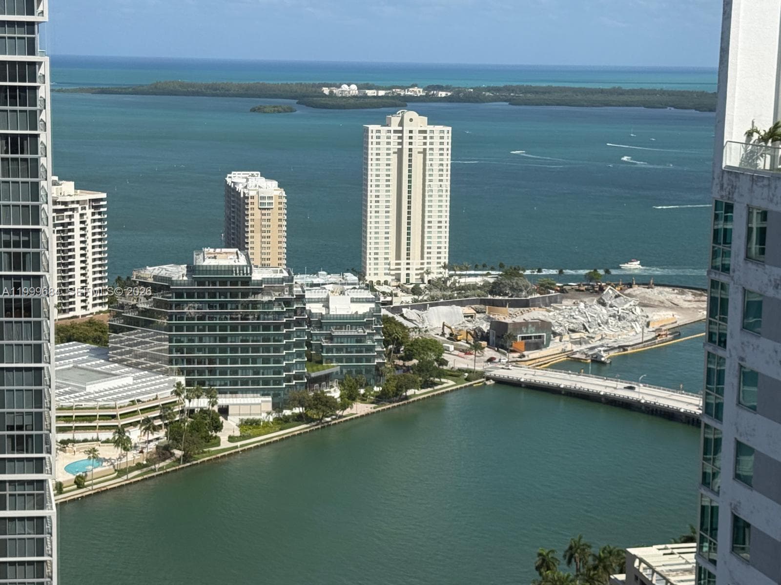 77 SE 5TH Street # 4214, Miami, FL 33131 photo 2