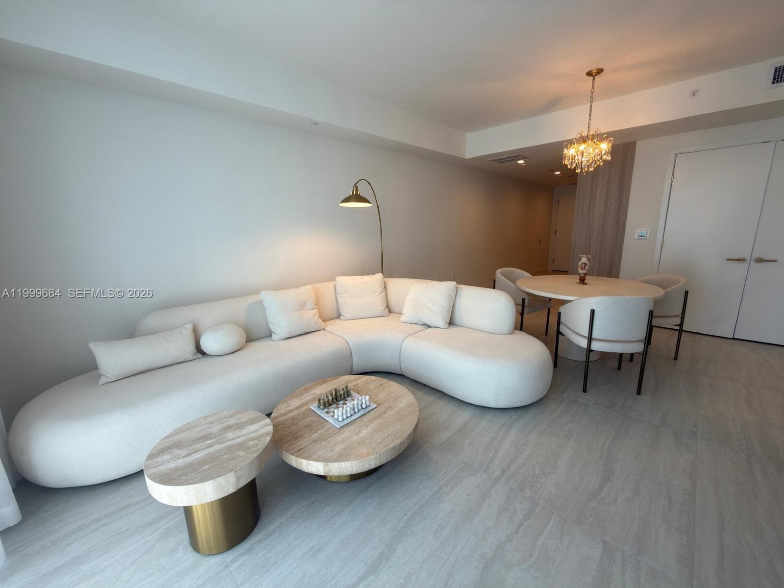 77 SE 5TH Street # 4214, Miami, FL 33131 photo 5