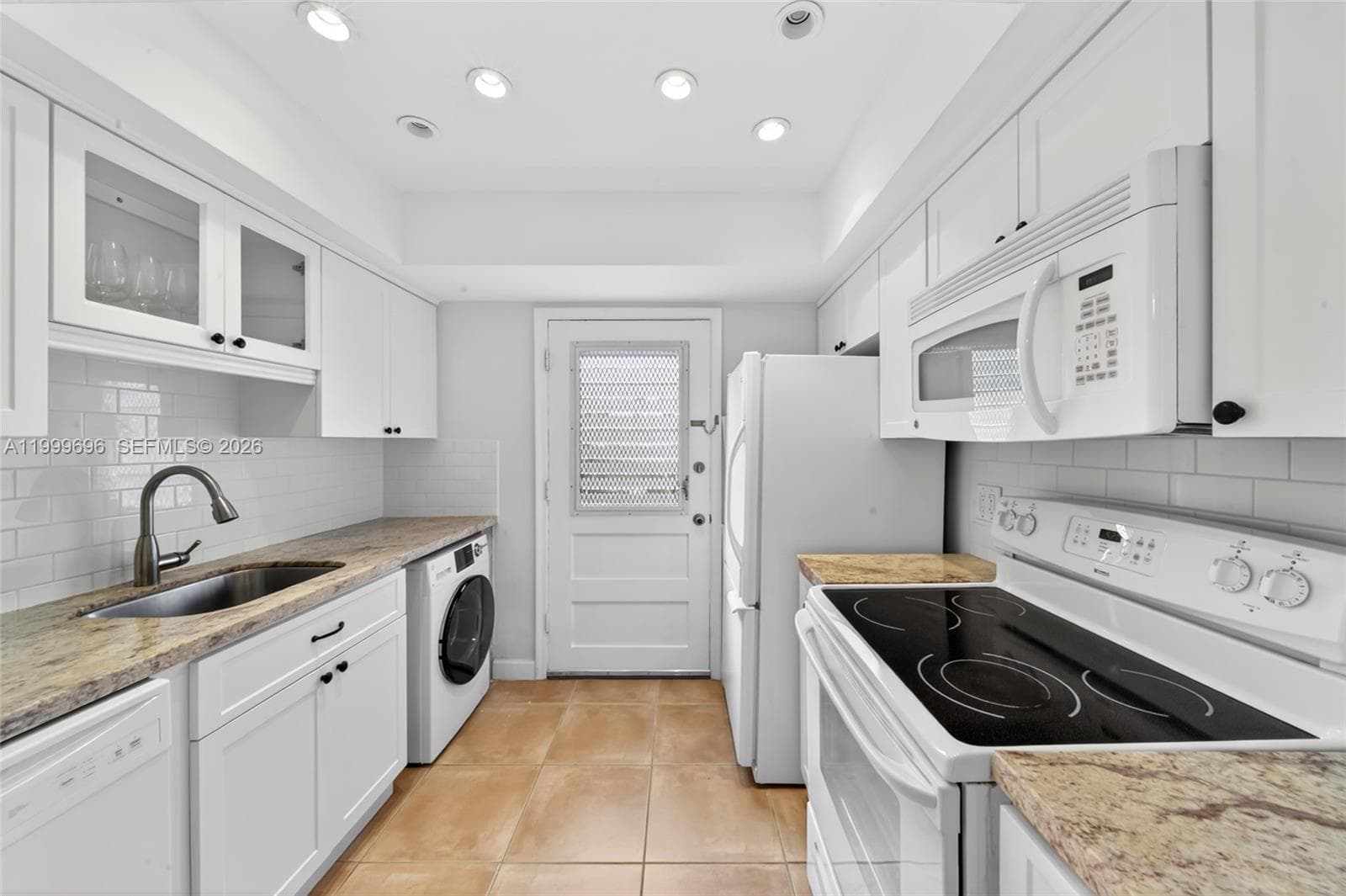 6815 Edgewater Dr # 108, Coral Gables, FL 33133 photo 3