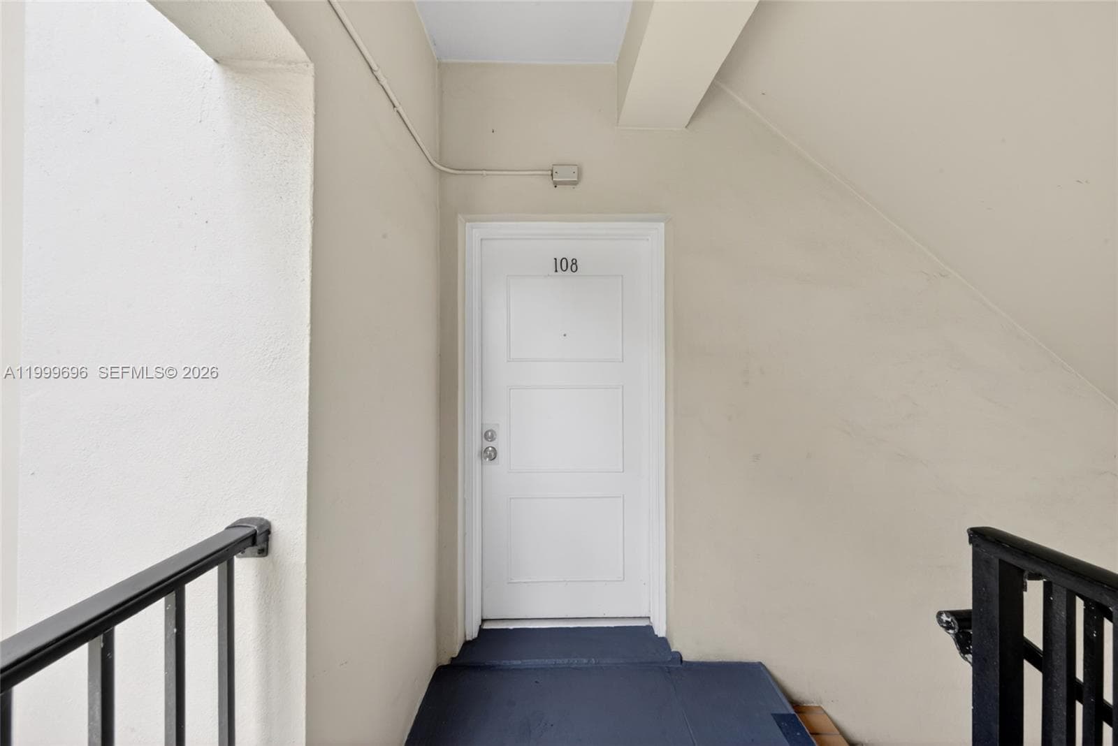 6815 Edgewater Dr # 108, Coral Gables, FL 33133 photo 4