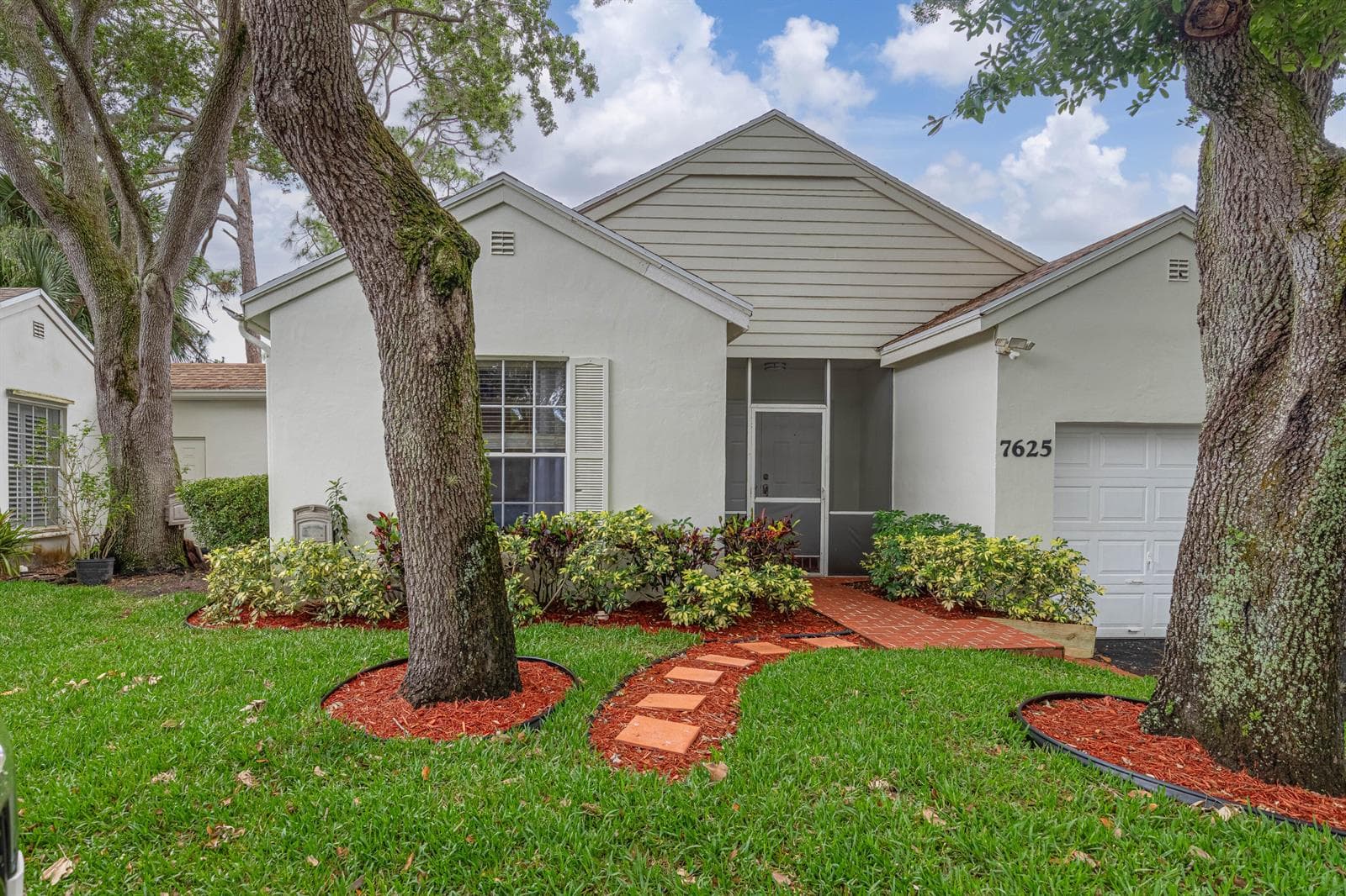 7625 Forest Green Lane, Boynton Beach, FL 33436 photo 2