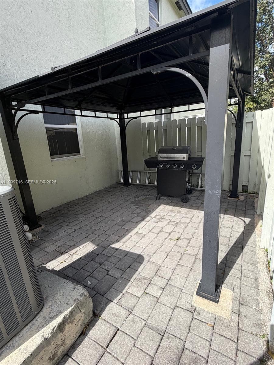 133 SE 28 # 8, Homestead, FL 33033 photo 5