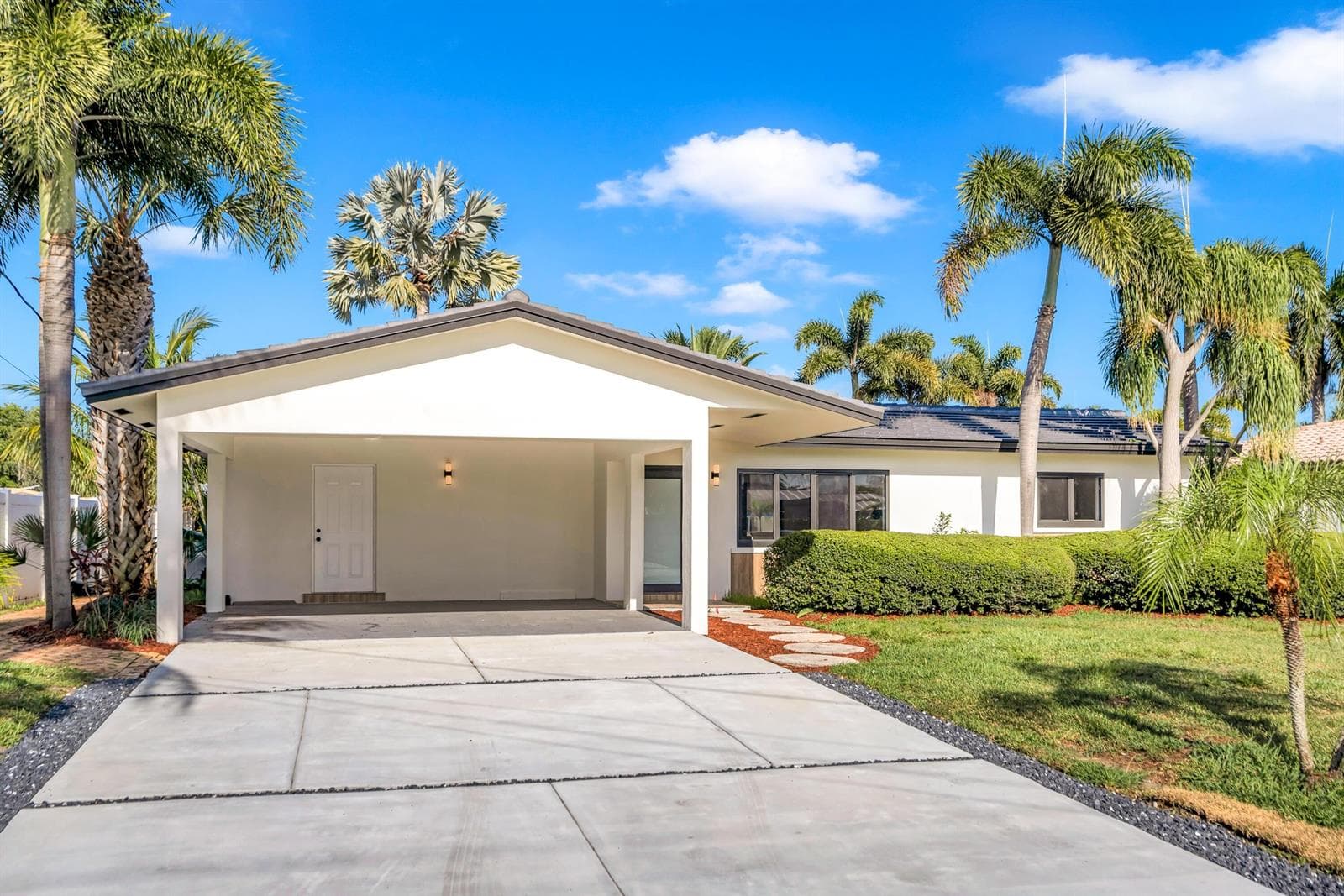 1120 SE 9th Avenue, Pompano Beach, FL 33060 photo 2