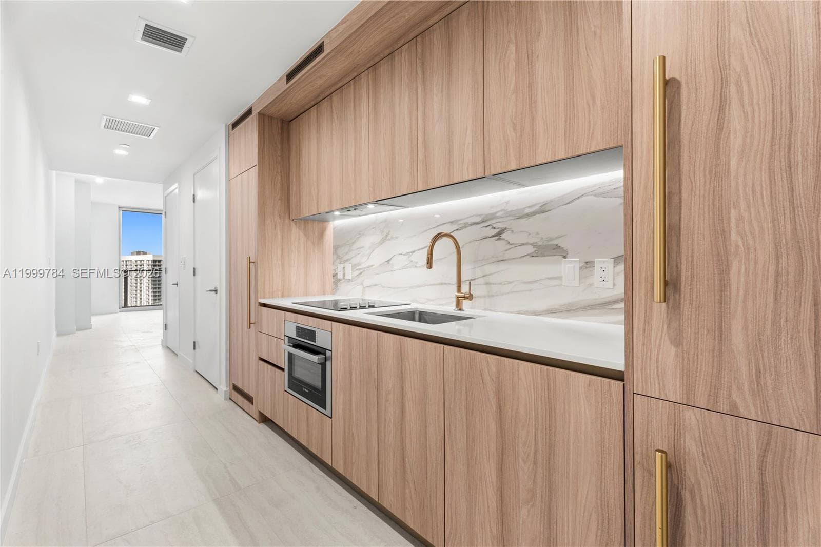 77 SE 5th Street # 3304, Miami, FL 33131 photo 3