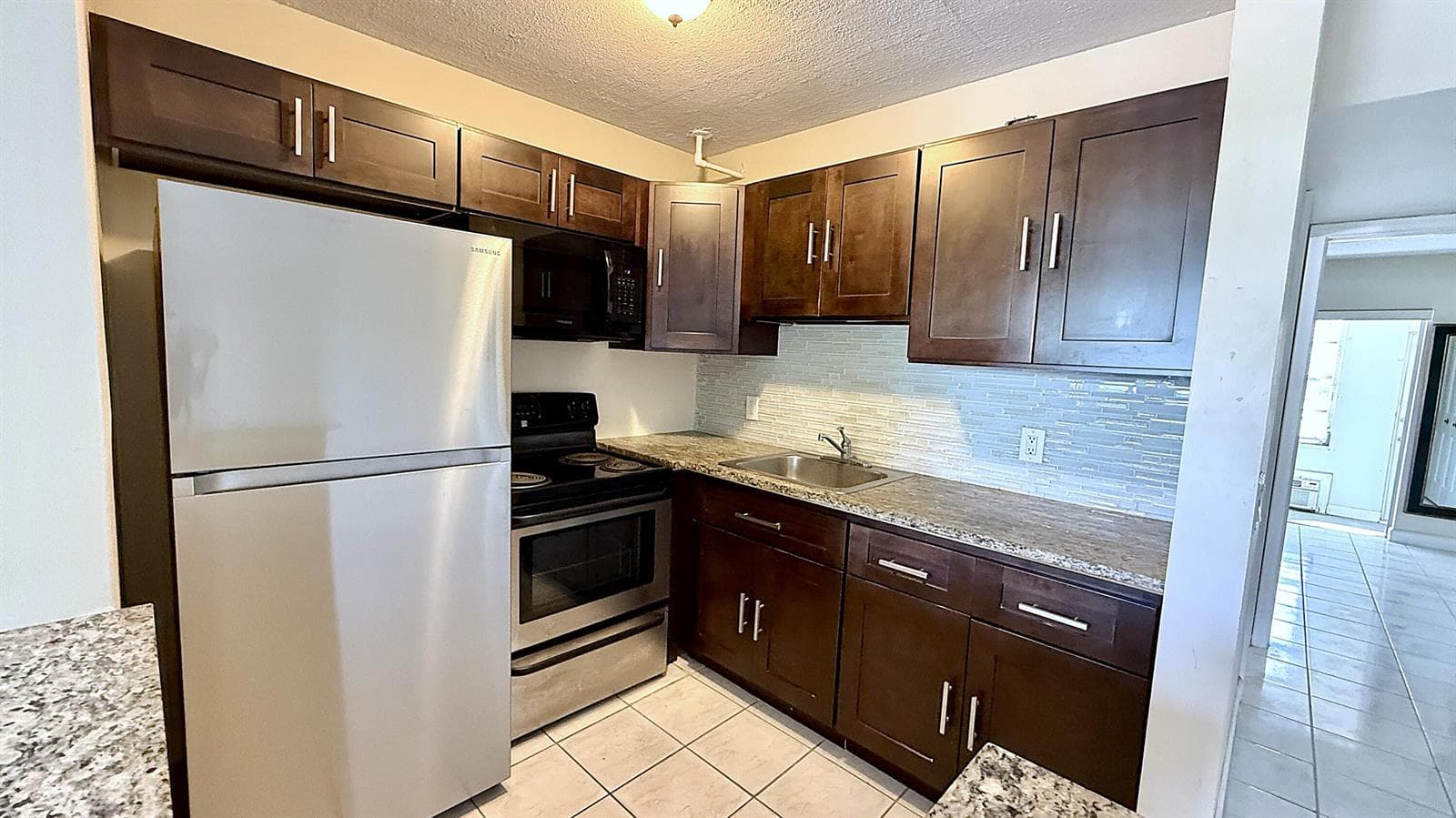 79 Lyndhurst D, Deerfield Beach, FL 33442 photo 4