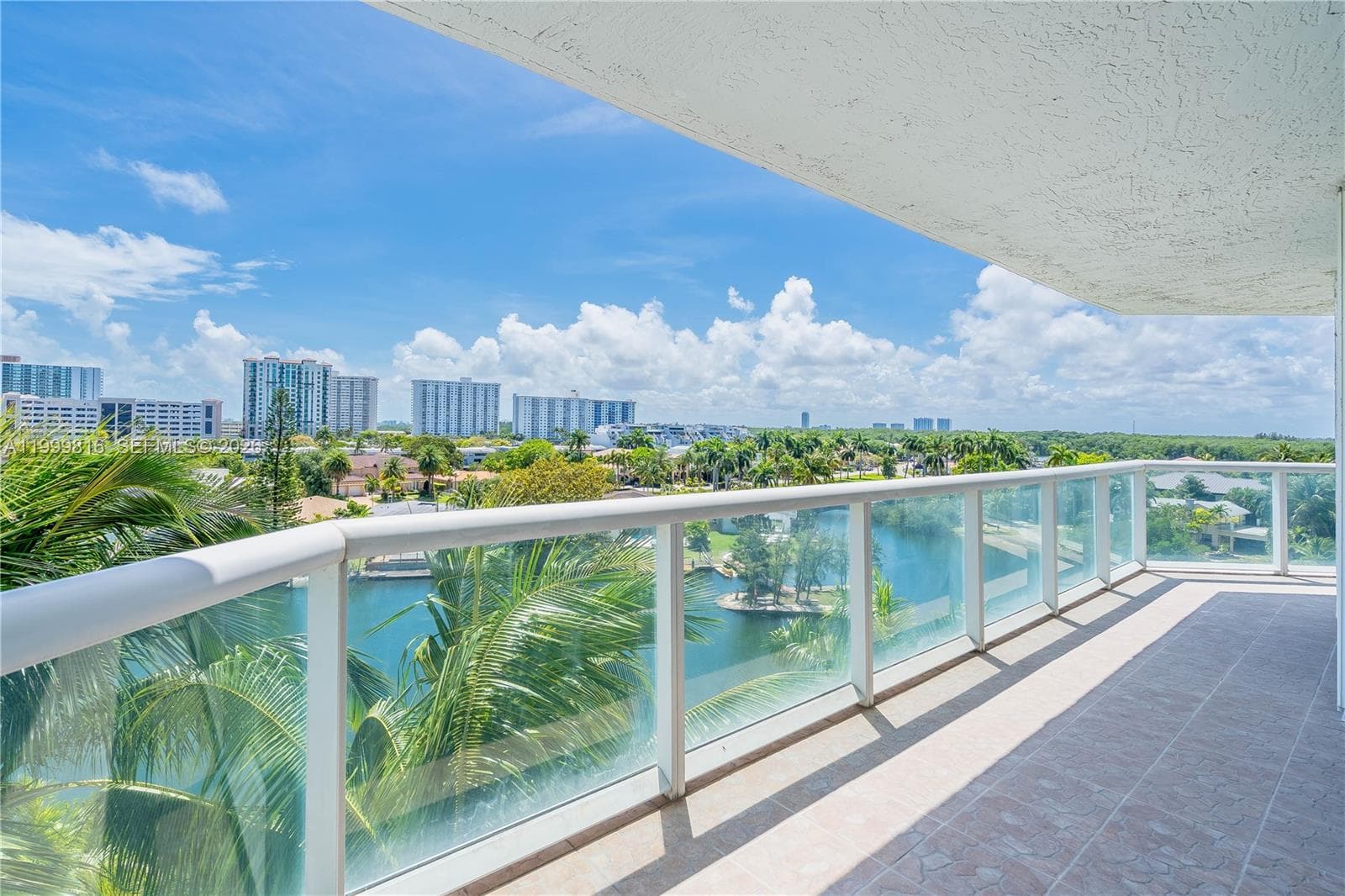 16500 Collins Ave # 554, Sunny Isles Beach, FL 33160 photo 2