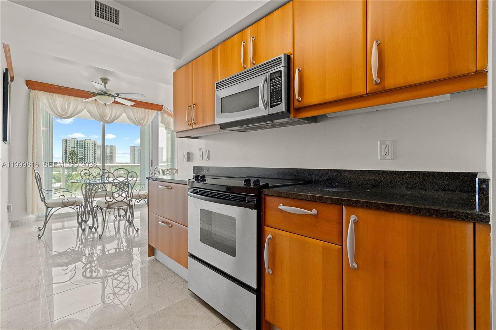 16500 Collins Ave # 554, Sunny Isles Beach, FL 33160 photo 5