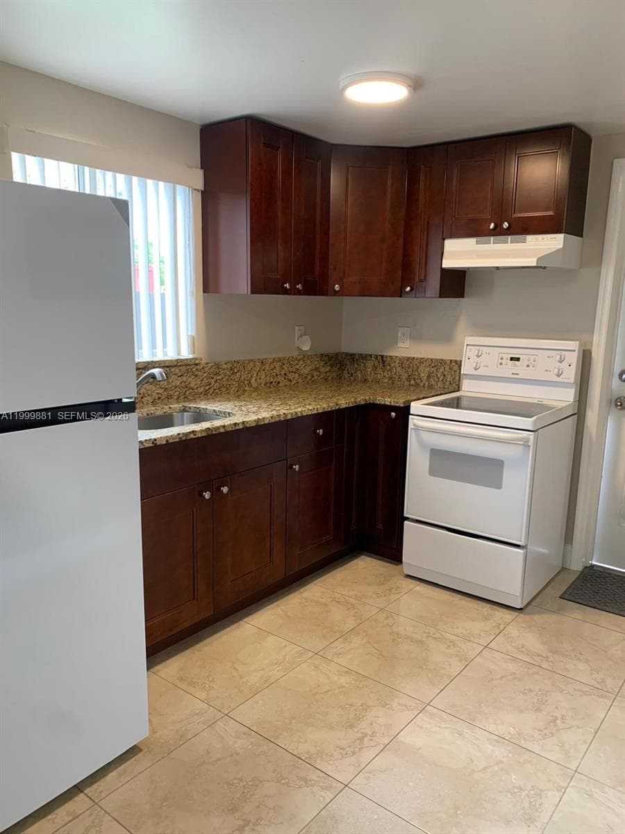 19121 NE Miami Ct # 1, Miami, FL 33179 photo 3