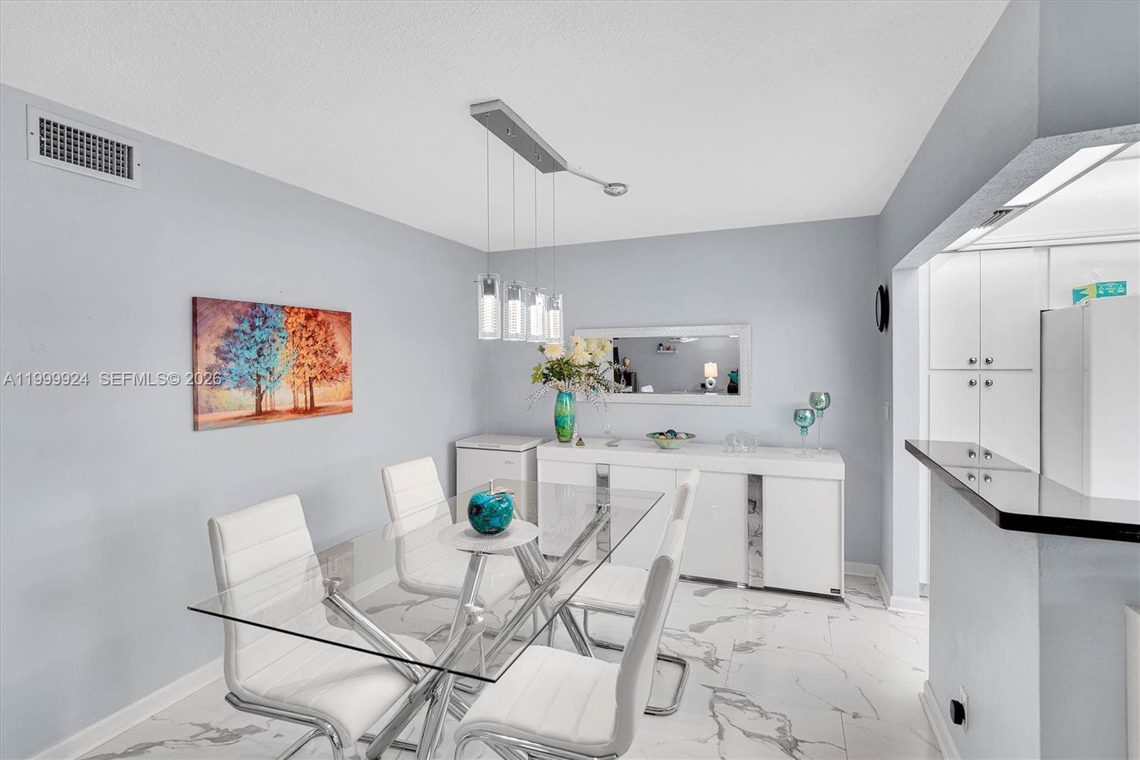 580 Egret Dr # 303, Hallandale Beach, FL 33009 photo 5