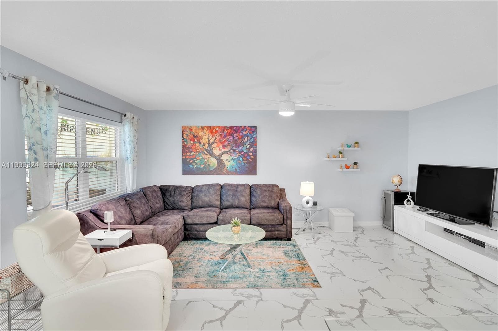 580 Egret Dr # 303, Hallandale Beach, FL 33009 photo 4