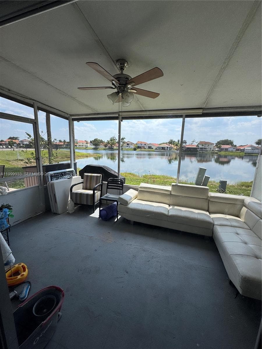 8270 NW 191st Ln # 13L, Hialeah, FL 33015 photo 4