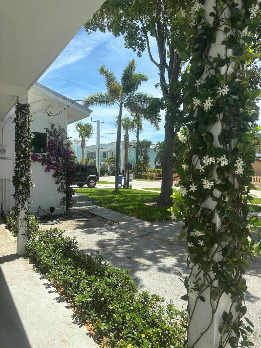 517 NW 1st Street, Delray Beach, FL 33444 photo 2